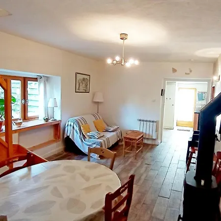 Ancien Chais, Aire De Loisirs Avec Piscine